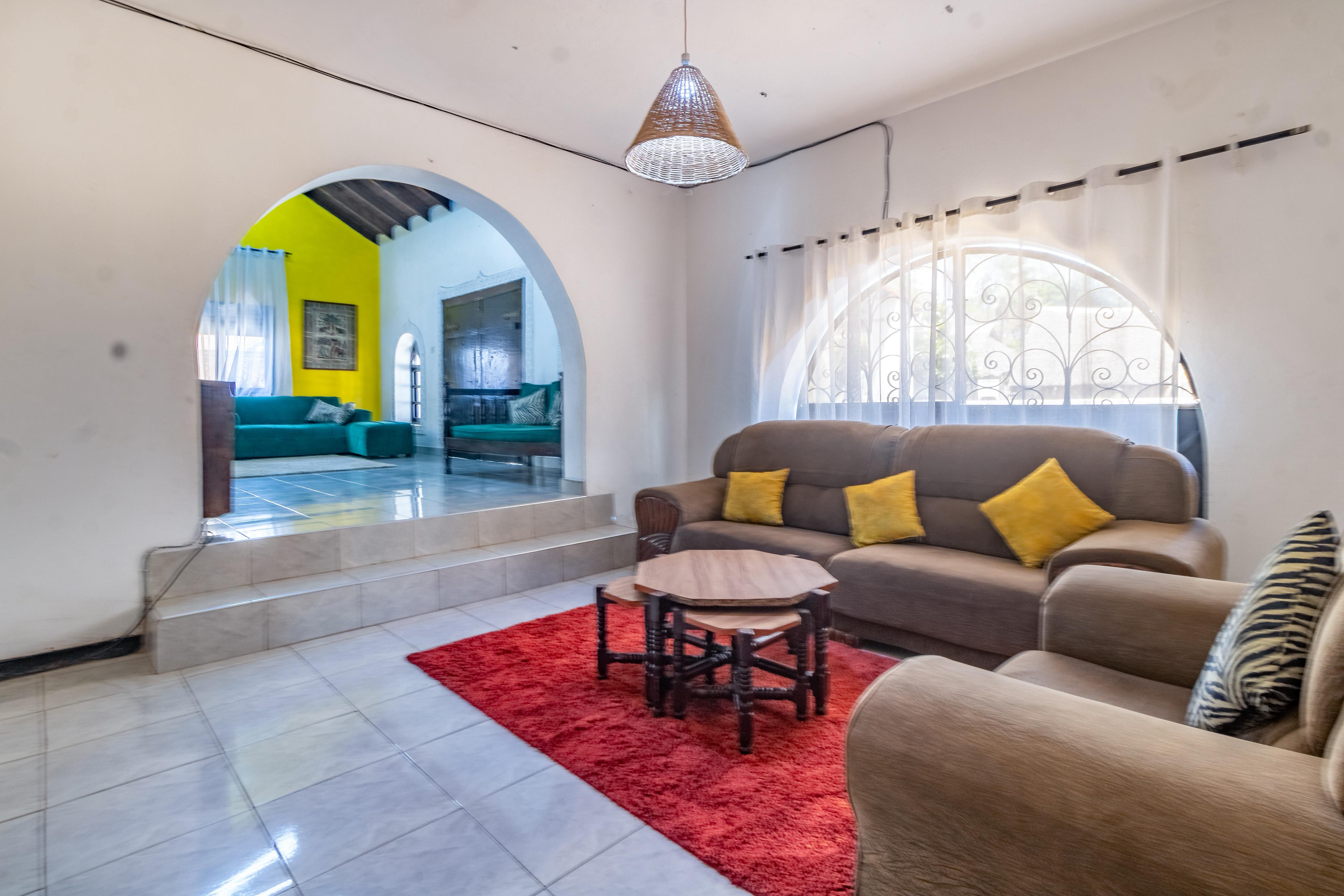 elmurshomes's profile picture